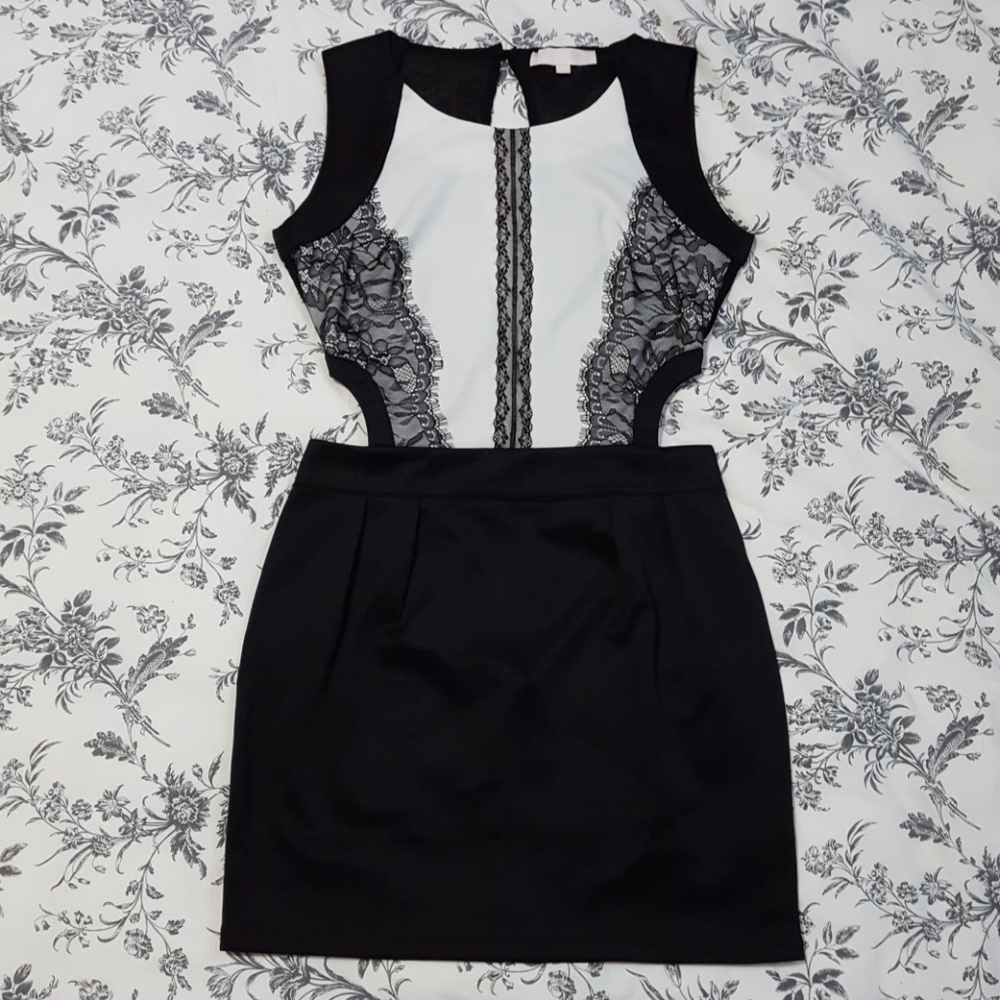 Very Sexy high neck mini dress with cut outs - Picture 1 of 5